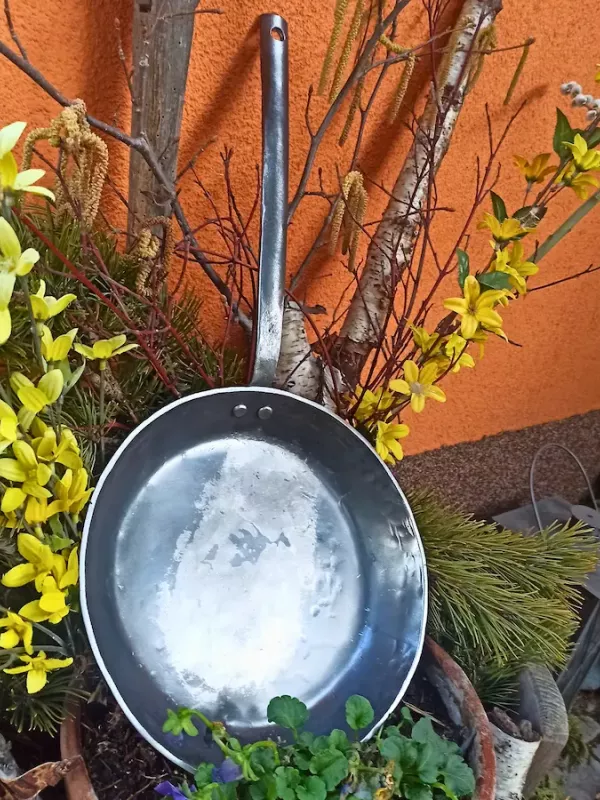 Bratpfanne - Griff genietet