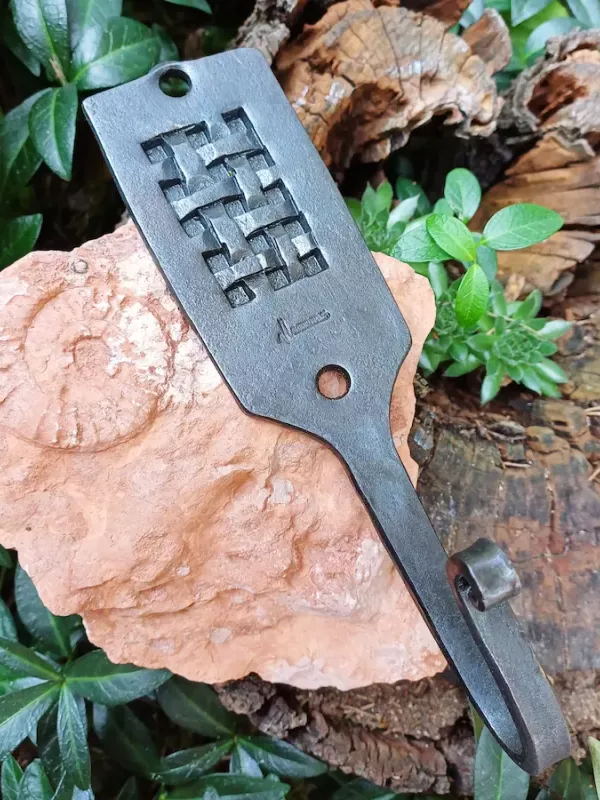 "Basket Weave" or "Celtic Knot" hook