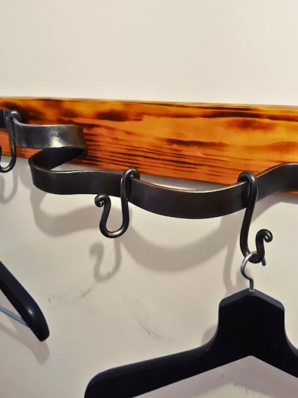 Wandgarderobe mit Haken