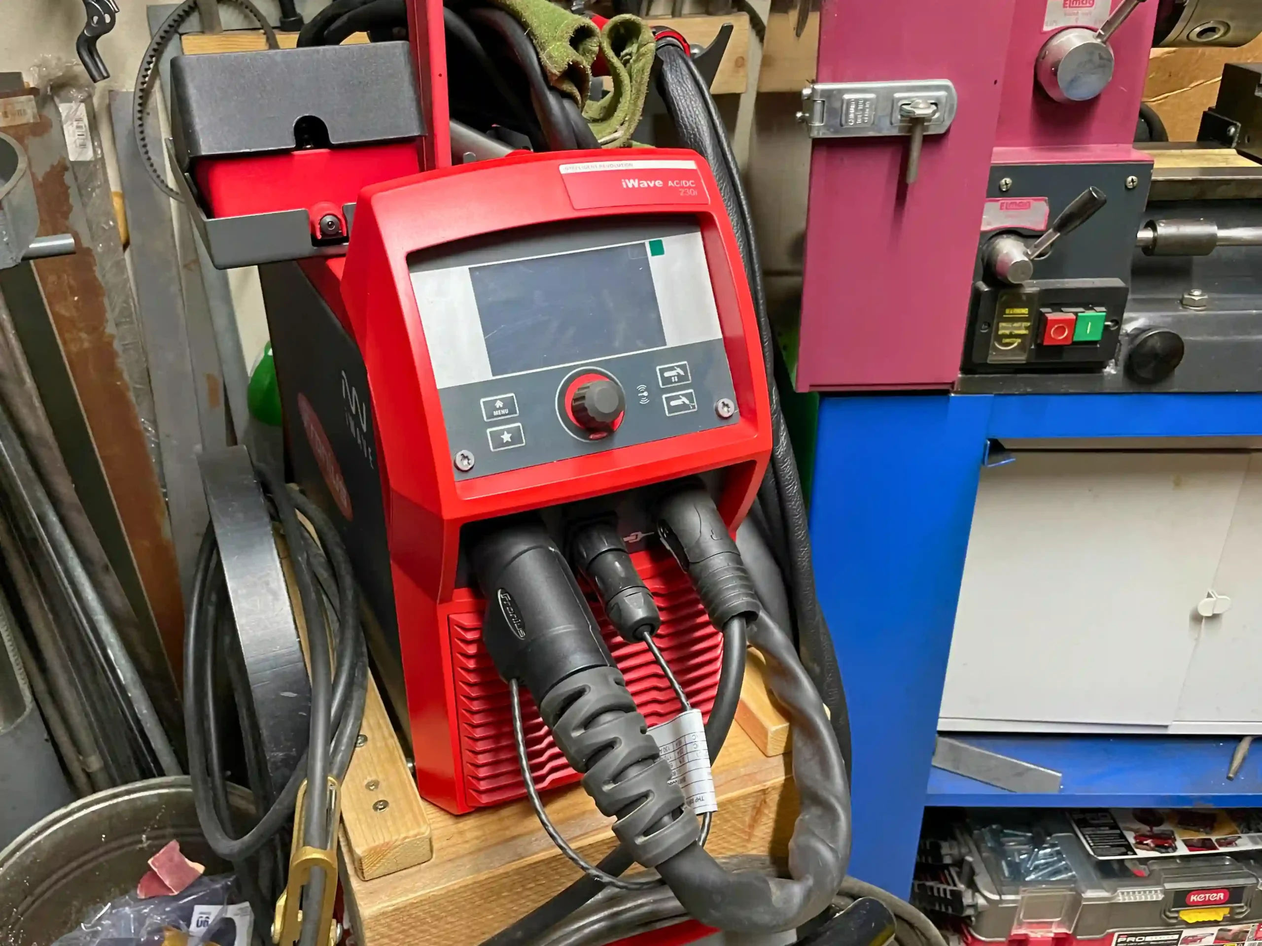 Fronius iWave AC/DC 230i WIG-Schweißgerät mit Fußpedal