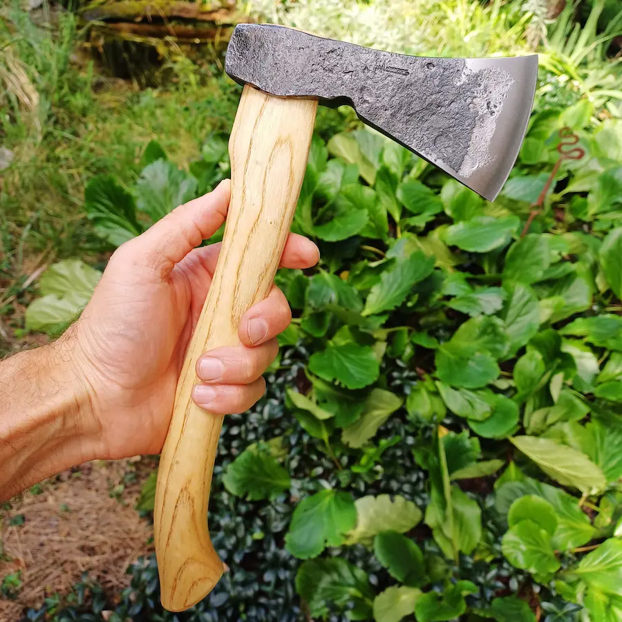 Handgeschmiedete kleine Axt mit geöltem Eschenstiel - Stahlcraft Marinkovits
